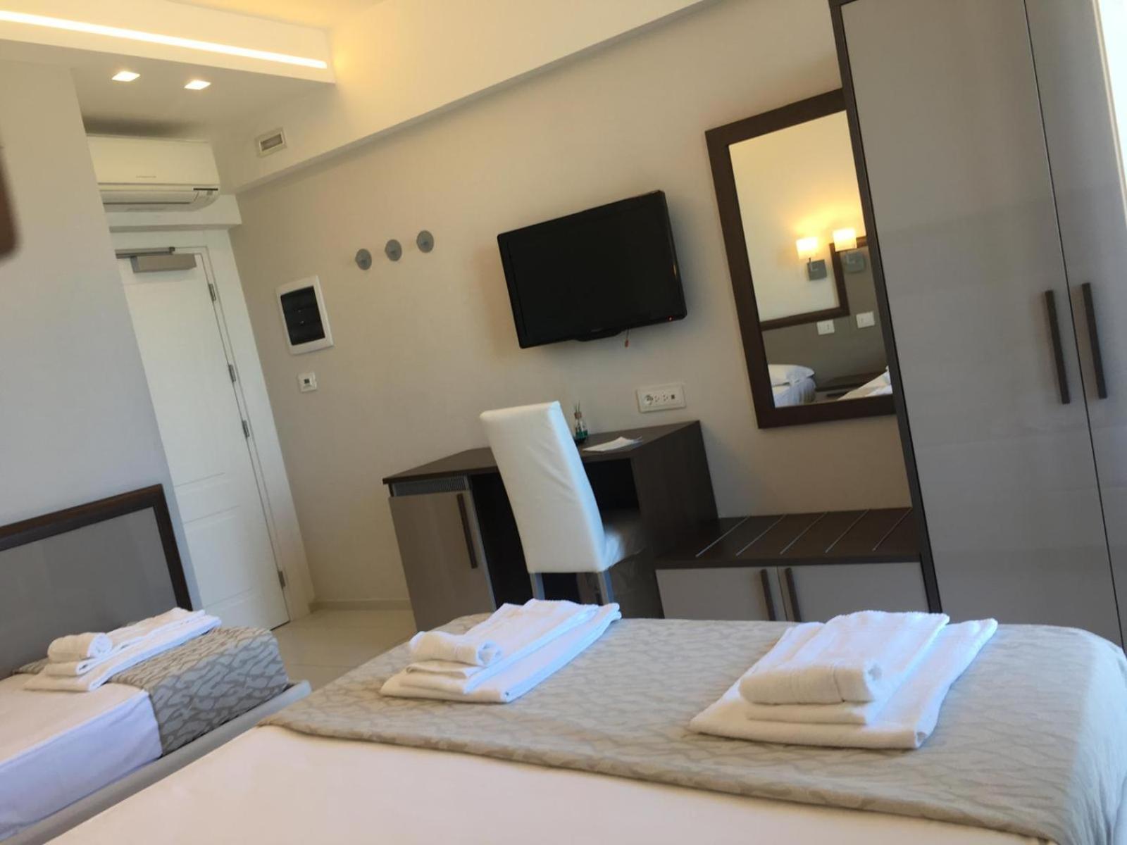Hotel Baia Marina クプラ・マリッティマ エクステリア 写真
